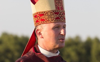 Bp Solarczyk: Młodzi potrafią zmienić świat