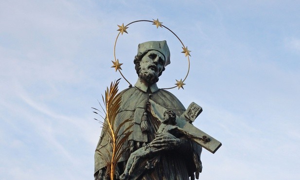 Figura św. Jana Nepomucena w Pradze